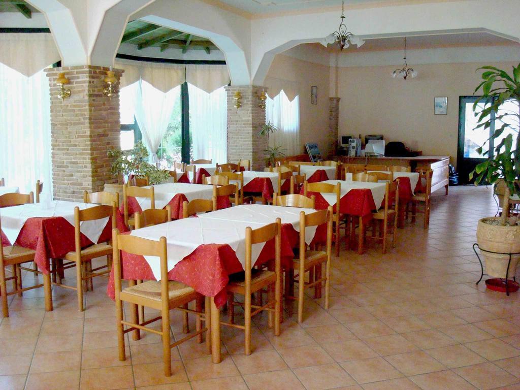 Delfini Hotel Nydri  Ngoại thất bức ảnh
