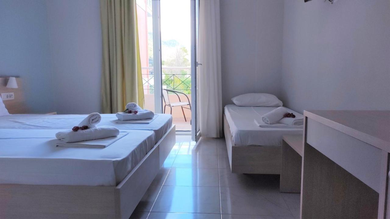 Delfini Hotel Nydri  Ngoại thất bức ảnh