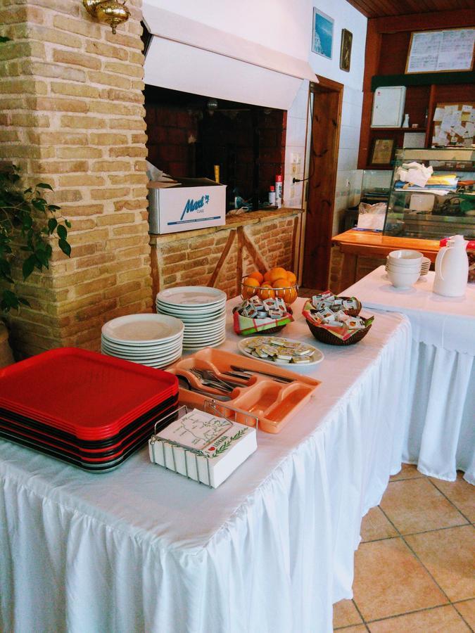 Delfini Hotel Nydri  Ngoại thất bức ảnh